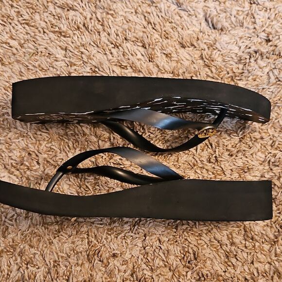 Tory Burch Logo Flip Flops Black Brown Camo Print Sandals Women’s ~Sz 9.5 - Picture 10 of 10